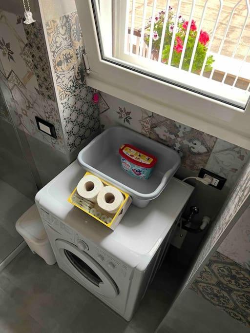 3 Fermate Dal Colosseo - Casa Vacanze Elena - 50 M Da Metro Garbatella Рим Экстерьер фото