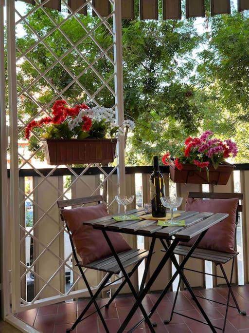 3 Fermate Dal Colosseo - Casa Vacanze Elena - 50 M Da Metro Garbatella Рим Экстерьер фото