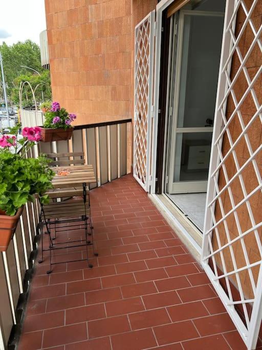 3 Fermate Dal Colosseo - Casa Vacanze Elena - 50 M Da Metro Garbatella Рим Экстерьер фото